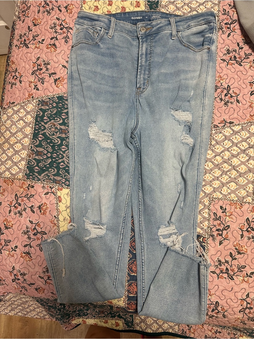 Old Navy Light Wash Ripped Skinny Jeans